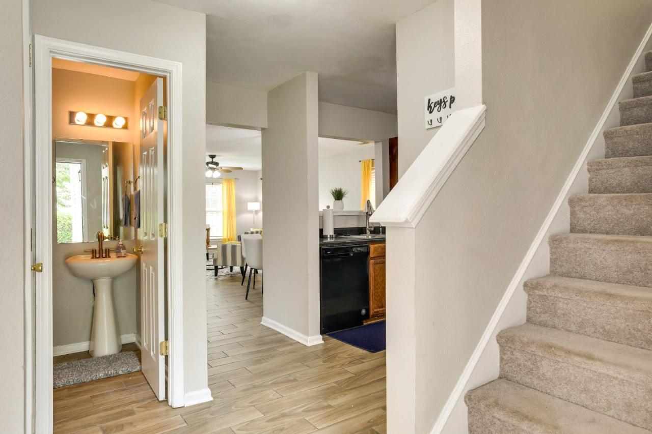 Charming North Charleston Townhome - Pets Welcome! المظهر الخارجي الصورة